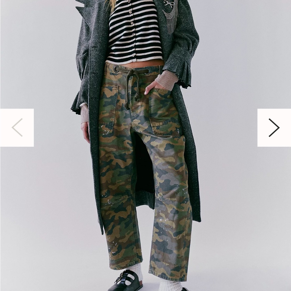 Free people we the free moxie printed low slung barrel jeans